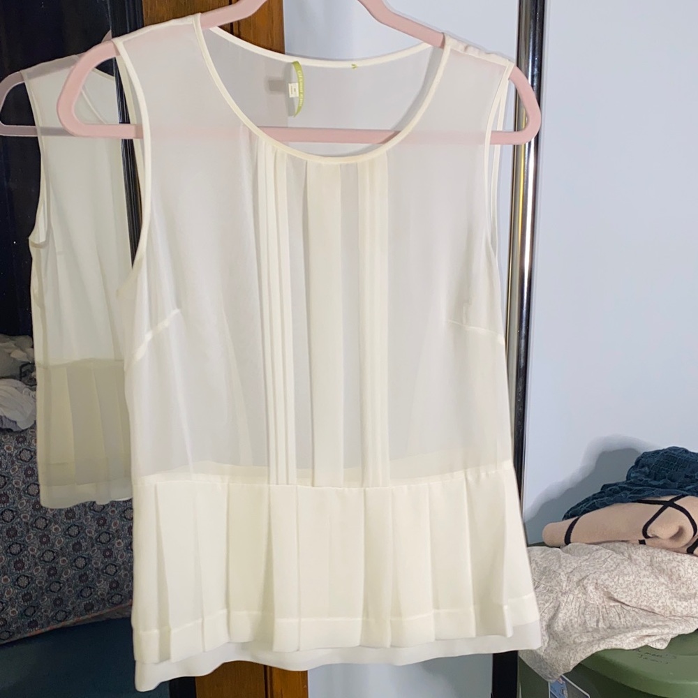Gianni Bini Cream Sleeveless Blouse